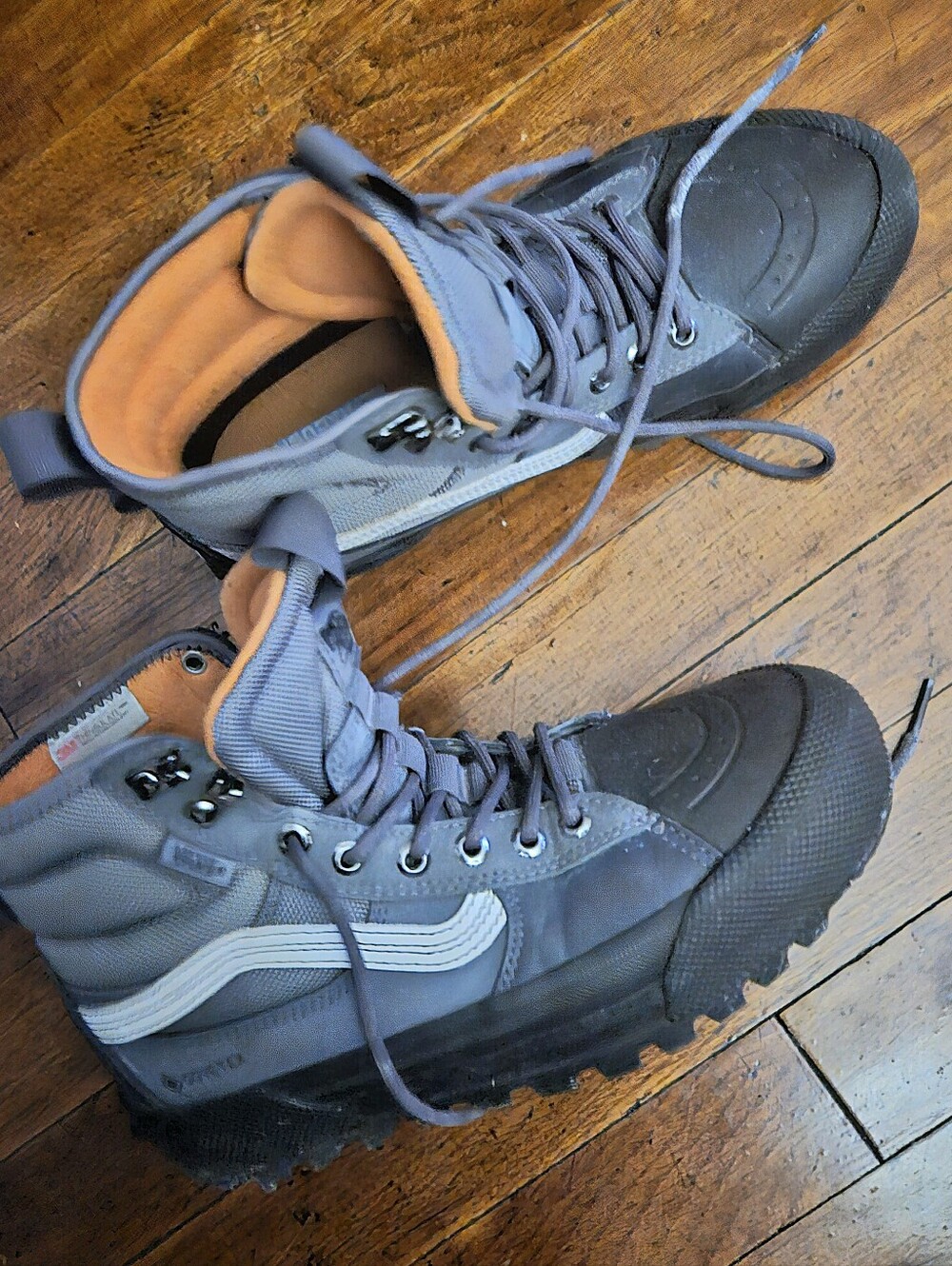 Vans Sk8-Hi Gore-Tex MTE-3 weatherized boots-Used